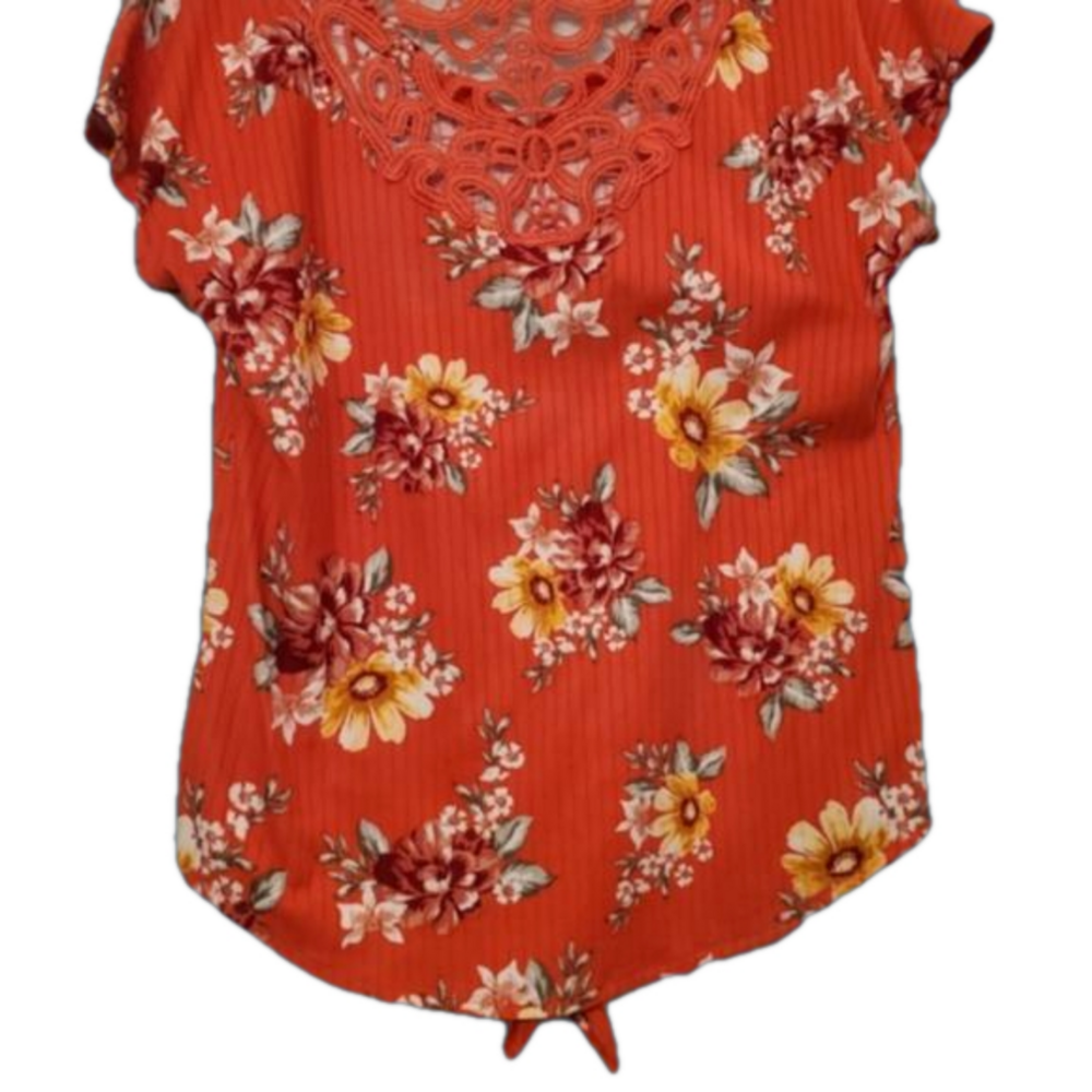 Upgrade Your Wardrobe with the Bobbie Brooks Floral Blouse, Size Medium - Picture 3 of 12
